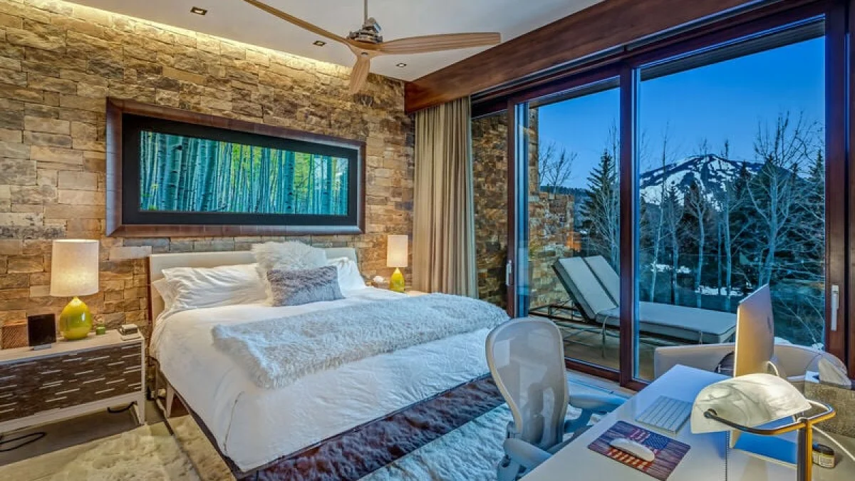 Bear Paw Lodge