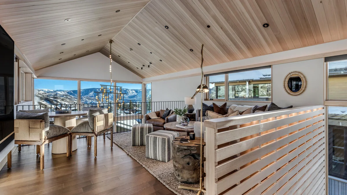 Loft Lounge 