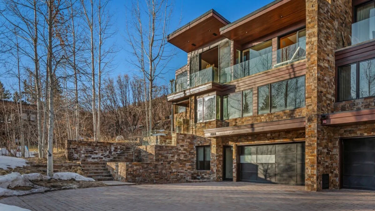 Bear Paw Lodge