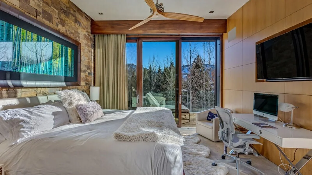 Bear Paw Lodge