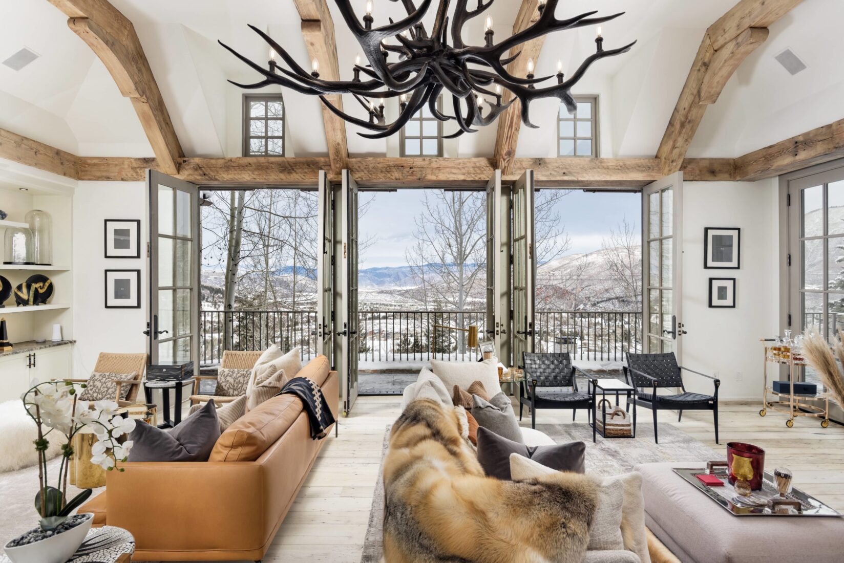 Ski in ski out rental living room with mountain view